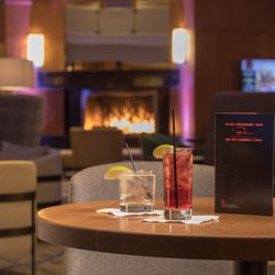 Brew Lobby Restaurant & Bar - Grab a drink fireside in our Greatroom Lobby.