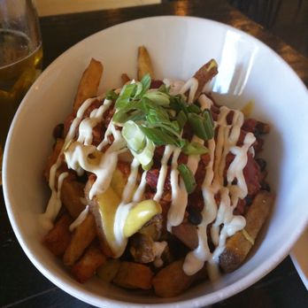 MeeT on Main - Chili cheez fries - Comfort Food Near Me - Vancouver, British Columbia