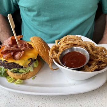 The Counter - 1/2 LB burger brioche bun with American cheese and bacon - Burgers Near Me - Honolulu, Hawaii The Counter - 1/2 LB burger brioche bun with American cheese and bacon - Burgers Near Me - Honolulu, Hawaii