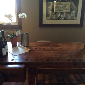 16 Mile Cellar - Tasting bar - Wineries Near Me - Saint Catharines, Ontario