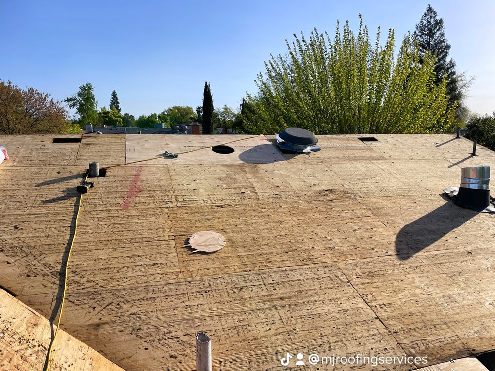 Slide of MJ Roofing Services