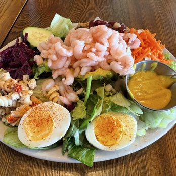 Café Waterfront - stuffed avocado - Seafood Near Me - Eureka, California