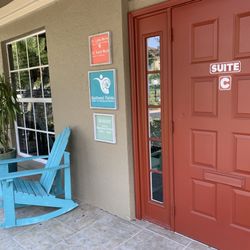 Southwest Florida Center for Hearing and Balance - A warm and welcoming entry