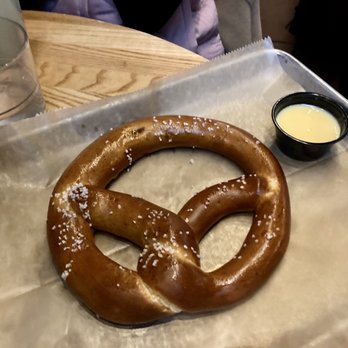 Gaslight Bar - Baked Pretzel - American Near Me - Chicago, Illinois