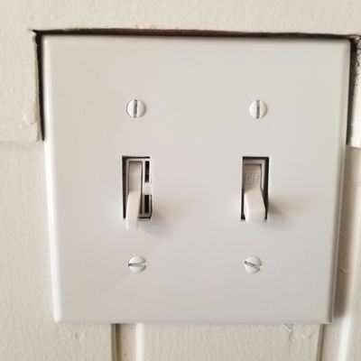 Plug Pros Logo