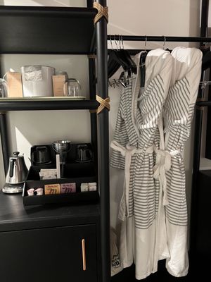 El Capitan Hotel by null