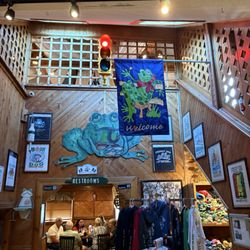 The Froggy Dog - Enterance