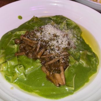 Los Balcones - Tallarines verdes - Peruvian Near Me - Los Angeles, California Los Balcones - Tallarines verdes - Peruvian Near Me - Los Angeles, California