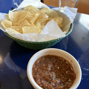 Caliente - Chips and salsa - Tex-Mex Near Me - Houston, Texas Caliente - Chips and salsa - Tex-Mex Near Me - Houston, Texas