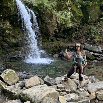 Grotto Falls - Grotto Falls - Hiking Near Me - Gatlinburg, Tennessee