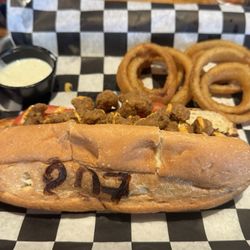 Warehouse 207 - Crawfish poboy with onion rings