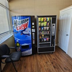 Caliber Collision - Second waiting room w/ vending machines