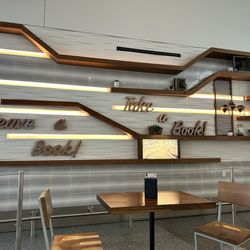 Urth Cafe