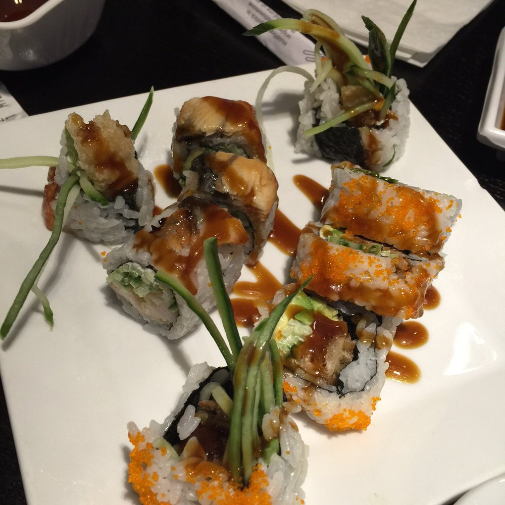 Sake Sushi - Spider roll, unagi dragon roll - Sushi Bars Near Me - Vaughan, Ontario Sake Sushi - Spider roll, unagi dragon roll - Sushi Bars Near Me - Vaughan, Ontario