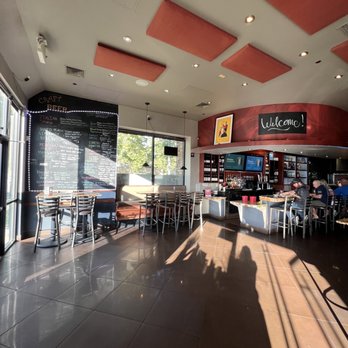 Tomatina - Inside - Italian Near Me - Roseville, California