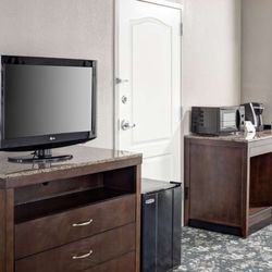 Hilton Garden Inn Cincinnati/Mason - Guest room
