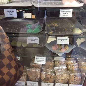 Nisshodo Candy Store - Candy Stores Near Me - Honolulu, Hawaii
