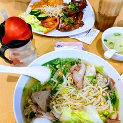 Tan Viet Noodle House - Combination egg noodles and tomato rice with pork chop