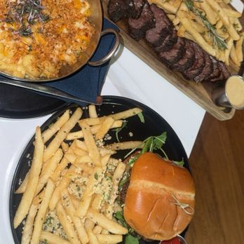Eatori Market - Cocktail Bars Near Me - Detroit, Michigan