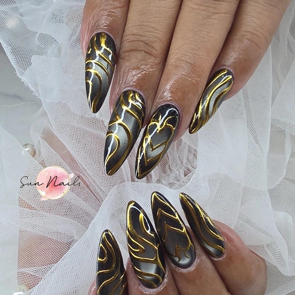 Sun Nail Salon - Black cat eye and gold... for new years - Nail Salons Near Me - Augusta, Georgia Sun Nail Salon - Black cat eye and gold... for new years - Nail Salons Near Me - Augusta, Georgia