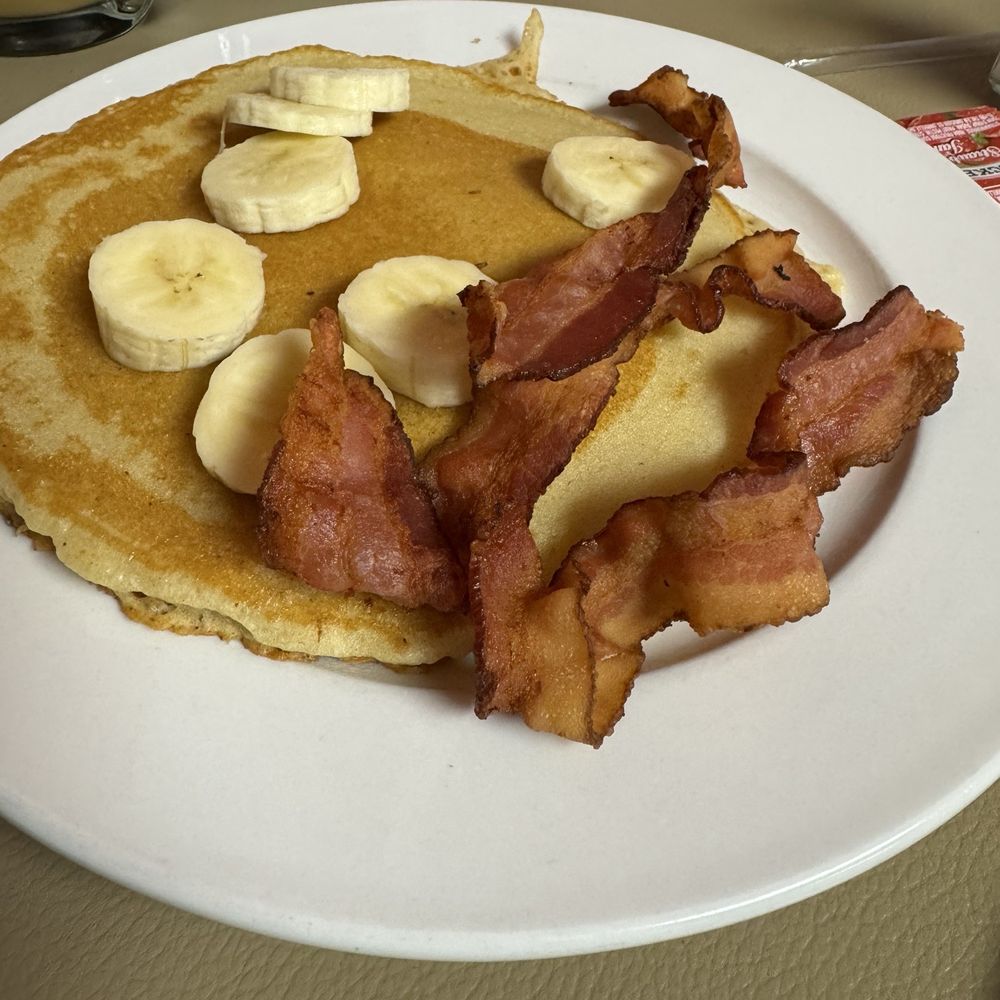 Crack Of Dawn Diner - Banana Pancakes - Breakfast & Brunch Near Me - Concord, North Carolina Crack Of Dawn Diner - Banana Pancakes - Breakfast & Brunch Near Me - Concord, North Carolina
