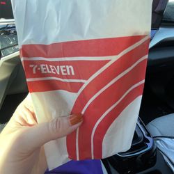 7-Eleven - 2 steak taquitos