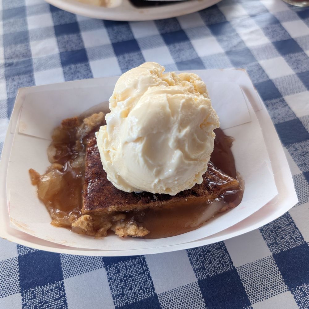 Big John's Texas BBQ - Apple cobbler and vanilla ice cream - Barbeque Near Me - Page, Arizona Big John's Texas BBQ - Apple cobbler and vanilla ice cream - Barbeque Near Me - Page, Arizona