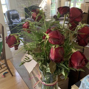 Larkin Floral & Gifts - Florists Near Me - Elgin, Illinois