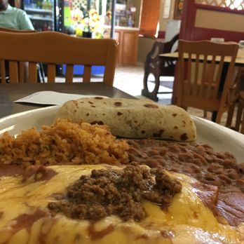 Danny's Restaurant - Beef Enchiladas with Carne Guisada Taco - Mexican Near Me - Mission, Texas