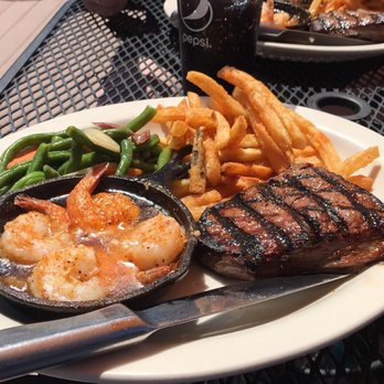 CJ's Beach House - Seafood Near Me - Blaine, Washington