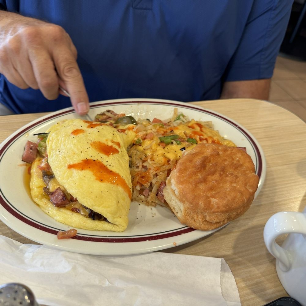 Huddle House - Denver omlette with hash browns and biscuit - Diners Near Me - Georgetown, Texas