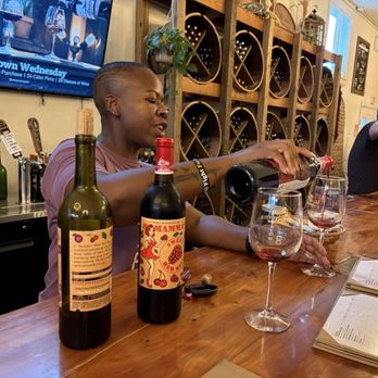 Noisy Water Winery - The bar - Wine Tasting Room Near Me - Albuquerque, New Mexico