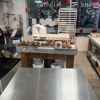 Kilwins Ice Cream - Chocolate - Fudge - Chocolate and dessert making section - Candy Stores Near Me - Stuart, Florida Kilwins Ice Cream - Chocolate - Fudge - Chocolate and dessert making section - Candy Stores Near Me - Stuart, Florida