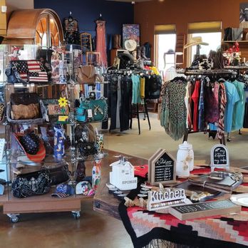 Carefree Consignment 2 - Beautiful fashion and accessories! - Used, Vintage & Consignment Near Me - Cave Creek, Arizona