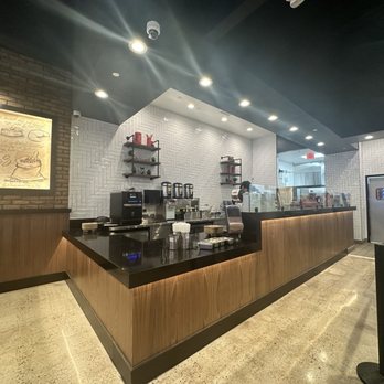 85°C Bakery Cafe-Temecula - Bakeries Near Me - Temecula, California