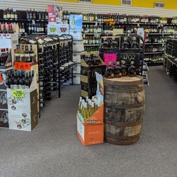 Ponte's Torringford Package Store