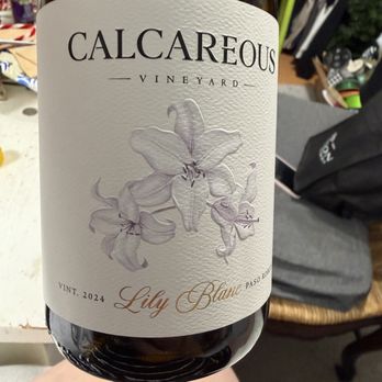 Calcareous Vineyard - Wine Tasting Room Near Me - Paso Robles, California