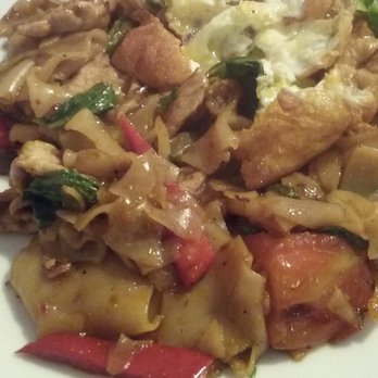 Bann Thai Old Town - drunken noodles with pork - Thai Near Me - Occoquan, Virginia Bann Thai Old Town - drunken noodles with pork - Thai Near Me - Occoquan, Virginia