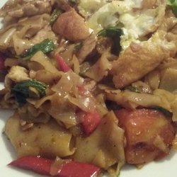 Bann Thai Old Town - drunken noodles with pork