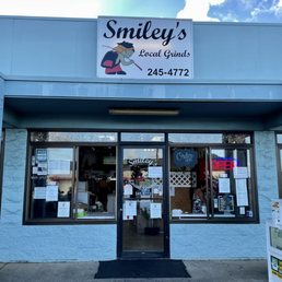Exterior photo of Smiley's Local Grinds - Lihue, Hawaii Exterior photo of Smiley's Local Grinds - Lihue, Hawaii
