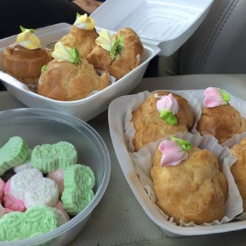 Van's Bakery - Powdery asian candy thing! Durian cream puffs (yellow) and vanilla cream puffs (pink) - Bakeries Near Me - San Jose, California Van's Bakery - Powdery asian candy thing! Durian cream puffs (yellow) and vanilla cream puffs (pink) - Bakeries Near Me - San Jose, California