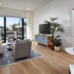 VIVANTE NEWPORT CENTER - 52 Photos - 850 San Clemente Dr, Newport Beach