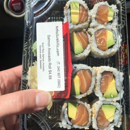 Salmon avocado roll Salmon avocado roll