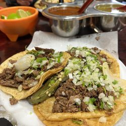Tacos Arandas El Amish - Look at those tacos and onions and cilantro