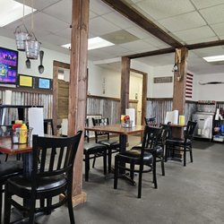 Just Wing It - Inside seating area