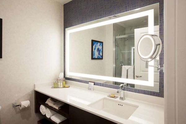 DoubleTree by Hilton Pomona by null