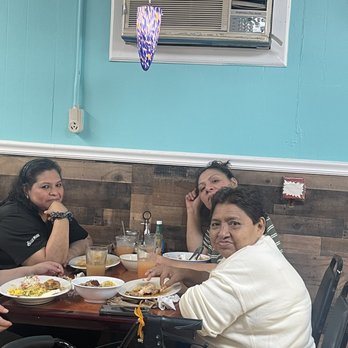 La Cocina De Maria - Happy family - Spanish Near Me - Parsippany, New Jersey