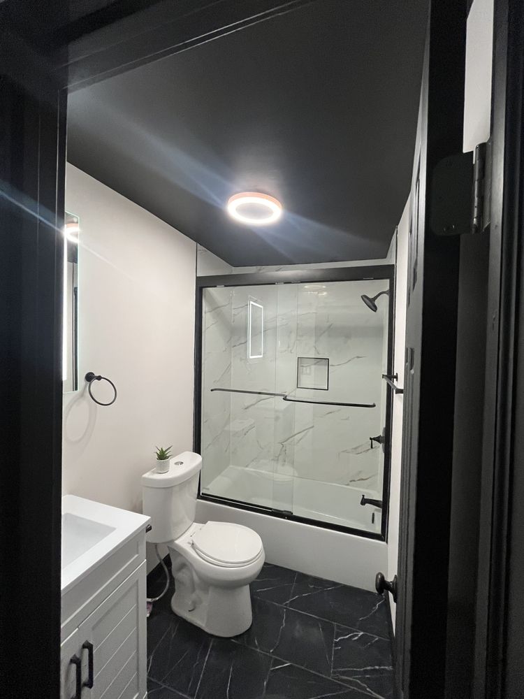 Slide of Indigo Contractor