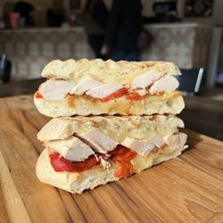 Batata Cafe - Garlicky chicken panini (special)