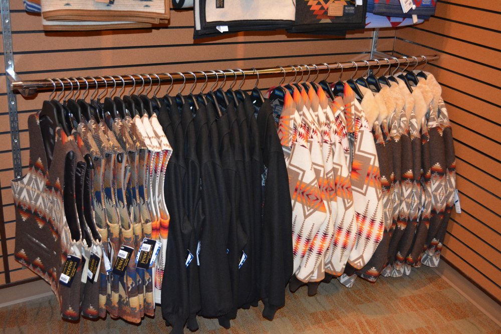 DONZIA GIFT SHOP Updated June 2024 12 Photos 777 Bannock Trl